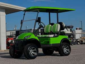 Nous Fournissons des Voitures de Golf Électriques de 2 à 6 Places Moteur 4KW Batterie 48V-72V Écran Tactile LCD Freins Hydrauliques Vitesse Maximale de 30 km/h 50-70 km - Product Image 4