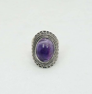 925 argent sterling massif mois de février pierre de naissance améthyste violette avec bague de forme ovale à réglage de lunette - Product Image 1