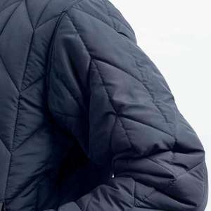 Chaqueta acolchada de invierno, Abrigo acolchado ligero para hombre, chaqueta bomber acolchada de moda para clima frío - Product Image 6