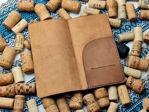 Présentateur de contrôle en cuir fait main noir avec design durable et logo personnalisé pour les LBH-0066 de services d'accueil - Product Image 3