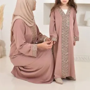 Muslim Long Dress Girls Kids Abayas Arabic Children 2023 Designs of Kimono and Kaftan Beautiful Jubba wholesale Rate