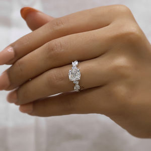 VINSON Bague de fiançailles en diamant Moissanite taillé sur coussin étincelant, bague cadeau de mariage inspirée de la nature pour elle - Product Image 2