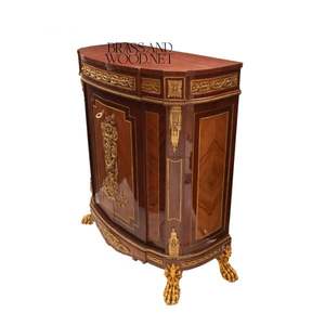 Console classique avec plateau en marbre, corps en bois orné de motifs et accents dorés décoratifs, console de rangement de luxe - Product Image 5