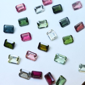 6x8mm turmalina Natural corte esmeralda piedra preciosa suelta Multicolor piedra semipreciosa pulida para fabricación de joyas y venta al por mayor - Product Image 3