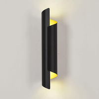 Applique Murale LED Moderne en Métal Noir de Qualité Supérieure, Abat-jour Blanc Cassé, Écologique et Dimmable pour la Décoration de Chambre à Coucher