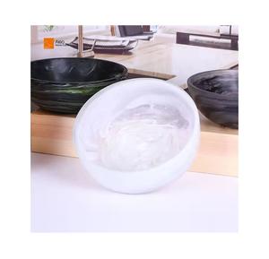 Ensaladera roja de resina hecha a mano con efecto de mármol y patrón de remolino Aqua, la forma es una ensaladera redonda utilizada en el hogar y el hotel - Product Image 4