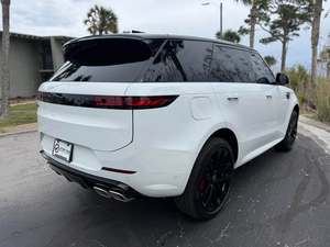 Good Deal for 2025 Ranges Rovers SE <b>LWB</b> - Product Image 5