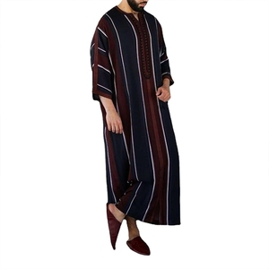 Top vente hommes concepteur Jubbah Thobe 2024 nouveau design en gros haute vêtements islamiques brodé arabe saoudien hommes Kurta - Product Image 3