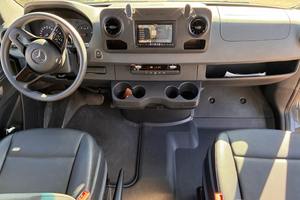 Fourgonnette Mercedes-Benz Sprinter 2500 Apex Van Designs 2020 d'occasion haut de gamme, conversion en camping-car, environ 13 600 milles, moteur V6 turbodiesel - Product Image 4