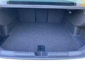 รถยนต์ Audi A8 40 TFSI quattro Premium AWD ปี 2024 สภาพดี พวงมาลัยซ้าย วิ่ง 50,000-75,000 ไมล์ 150-200 แรงม้า - Product Image 3