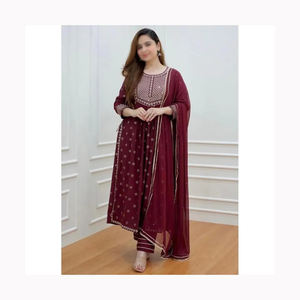 Traje de seda tradicional de nuevo diseñador, ropa de fiesta con bordado pesado, secuencia de trabajo, pantalón elegante, aspecto elegante Dupatta - Product Image 1