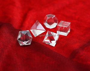 Juego de Geometría Sagrada de cuarzo transparente con cristales naturales de la mejor calidad | Juego de Geometría Sagrada curativa de cristales de 5 y 7 piezas a la venta - Product Image 1