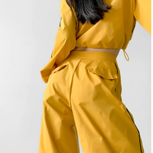 เสื้อแจ็คเก็ตและกางเกงกันลมแบบซิปแบบกําหนดเองชุดสองชิ้นชุดวอร์มโพลีเอสเตอร์ไนลอนแบบกําหนดเองสําหรับผู้หญิง - Product Image 6