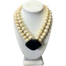 Collier en corne classique de haute qualité corne naturelle et résine pour les amoureux bijoux en corne de Offre Spéciale pour la fête de mariage utilisation personnalisée - Product Image 4