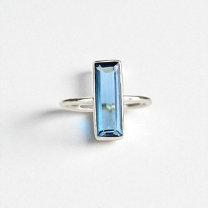 Anillos de bisel de barra rectangular de piedra natal de cuarzo de cianita | Anillos de banda chapados en oro hechos a mano | Joyería minimalista apilable lisa - Product Image 5