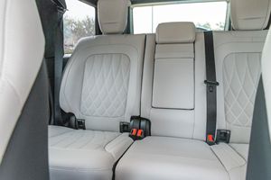 Mercedes-AMG G-63 2026, 300-400 CV, 1-25000 Millas, 577 CV, Motor V8 Biturbo, Estándar de Emisiones Euro, 5 Plazas - Product Image 2