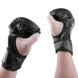 Gants de boxe MMA personnalisés en gros avec poignées réglables pour la fermeture en cuir PU pour hommes adultes - Product Image 3