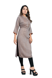 Kurta en rayonne traditionnelle et moderne pour femme Design polyvalent pour toutes les occasions Coupe confortable d'Inde - Product Image 2