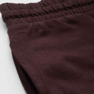 กางเกงขาสั้นออกกำลังกายสำหรับผู้ชายน้ำหนักเบายืดได้สีพื้นและโลโก้ที่ปรับแต่งได้ - Product Image 6