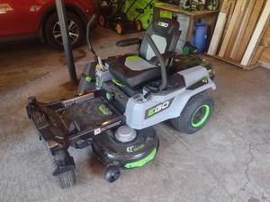 Tondeuse à gazon électrique EG0s ZT5207L Power+, plateau de coupe de 52 pouces avec rayon de braquage nul, comprend (6) batteries 56V 12.0Ah et chargeur - Product Image 3