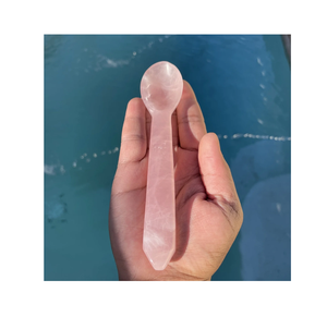 100% Cuillère en résine alimentaire Cuillère à crème glacée coulée à la main avec long manche et couleur rose au meilleur prix - Product Image 1