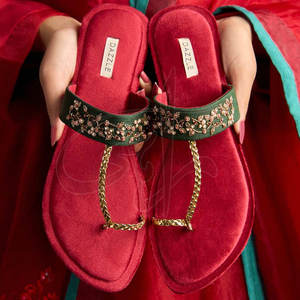 Servicio OEM, Sandalias Ligeras y Resistentes, Color Personalizado, Antideslizantes, con Suela de Cuero Natural y Forro de Terciopelo - Product Image 3