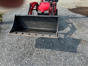 Tractor Cargador Retroexcavador Massey Ferguson GC1725M de 50HP de Calidad Premium, Incluye Entrega Rápida, Componentes Principales Usados: Bomba y Motor - Product Image 6