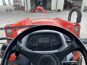 M5-091 Kubota de haute qualité à vendre au Canada et aux États-Unis Tracteur à roues avec 4WD pour l'agriculture et l'agriculture - Product Image 5