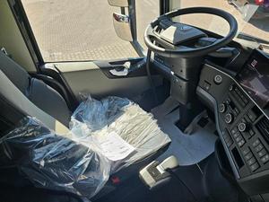 Nuovo Volvo FH 540 6x4 con Trasmissione Automatica, Motore a Combustione Interna a Benzina 3.5L, 405kW [551CV] - Product Image 6