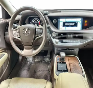 Automatique Occasion 2023 Le0 x.us L.S 500 4dr Sedan 6cyl - Product Image 4