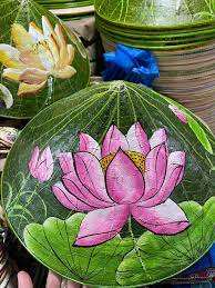 Sombrero cónico hecho a mano de hoja de loto de elegancia tradicional de Vietnam para viajes diarios y uso informal - Product Image 6