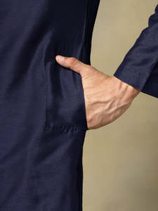 Ensemble Kurta en Coton et Soie Bleu Marine pour Homme Style Vintage pour Fête, Mariage, Diwali, Plage - Product Image 2