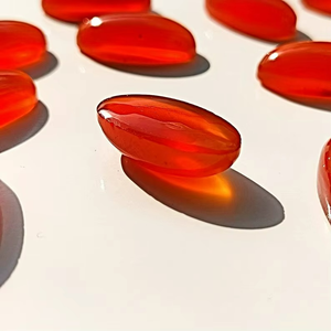 Pierre de cornaline polie en gros, cabochon plat, pierres précieuses en vrac avec traitements minéraux appliqués - Product Image 3