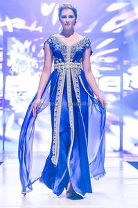 Col en V manches longues dentelle dorée Appliques marocain musulman caftan soirée robe de bal Dubaï Arabie Saoudite - Product Image 2