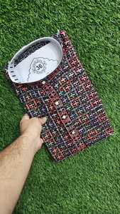 Diseñador exclusivo para hombres Kurta Premium Fabrics Tailored Fit Style Designer Men Kurta Fashion Label Production Grooms & Events - Product Image 2