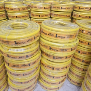 Tuyau d'arrosage durable en PVC renforcé de fibres Tubes en plastique flexibles haute pression en peau de serpent à eau transparente épaissie - Product Image 3