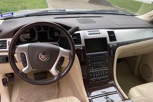 USADO LHD/RHD 2007 CADILLAC ESCALADE - Product Image 3