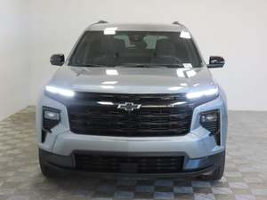 Chevrolet Traverse LT AWD 2024, conduite à gauche, intérieur foncé, sièges en tissu, automatique, SUV R19 - Product Image 2