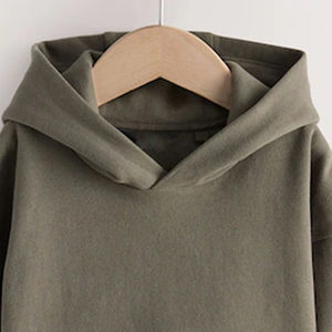 เสื้อฮู้ดดี้เด็กผู้ชายแบบสวมหัว ดีไซน์เนื้อผ้านุ่ม ราคาส่งถูกสำหรับผู้ซื้อจำนวนมาก คุณภาพเย็บปักถักร้อยสูง - Product Image 2