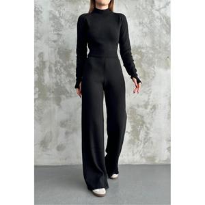 Maglione corto e pantaloni da donna a mezza maglia a collo alto - Product Image 4