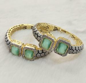 กำไลข้อมือหินสีทองโบราณ ดีไซน์หรูหรา ชุดคู่สำหรับผู้หญิง เครื่องประดับอินเดียทำมือ ขายส่งจำนวนมาก กำไลข้อมือหิน - Product Image 3