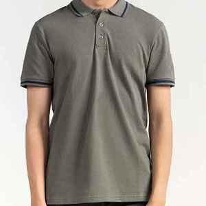 Dernier arrivage de polos pour hommes fabriqués en usine pour l'été, style de la rue, logo et couleur personnalisés, t-shirt polo pour hommes - Product Image 1