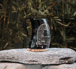 Tasse à Corne de Viking Authentique Fait à la Main Corne de Bœuf de Qualité Alimentaire Style Médiéval Chope à Bière Religieuse avec Sac Cadeau Unique - Product Image 3