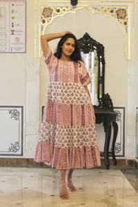 Nouvelle collection de gros main bloc imprimé contraste joug avant et arrière à manches courtes bohème longue robe Maxi en gros - Product Image 3