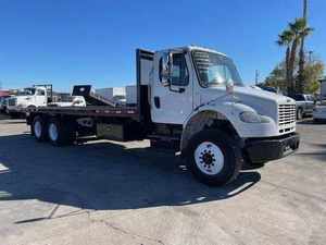 Achetez maintenant : Camion plateau d'occasion en excellent état, modèle 2017 M2 106, à double essieu, 24 pieds - 330 CV, boîte automatique Allison 6 vitesses, prêt à être expédié porte-à-porte - Product Image 4