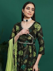Derniers modèles de kurtis Ramas, costumes Anarkali pour femmes, en polyester gaufré, vêtements de mariage, prix de gros disponibles, Inde. - Product Image 2