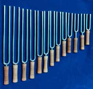 Ensemble de diapasons Fibonacci de haut niveau de 8 pièces avec activateur - Product Image 2