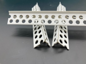 Profilé d'angle en PVC de bonne qualité et de couleur blanche avec maille en fibre de verre pour <span class=keywords><strong>les</strong></span> coins des murs - Product Image 1