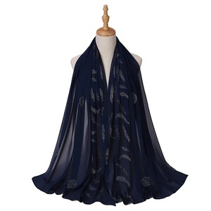 Dessin animé à motifs Dubaï Style musulman Hijab Abayas avec dentelle respirant instantané Long foulard pour les festivals et prier 1pc - Product Image 1
