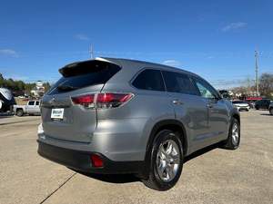 Toyota Highlander d'occasion 2015, conduite à gauche - Product Image 6
